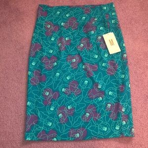 NWT Lularoe Minnie Mouse Cassie